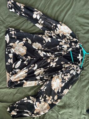 Women's Black Floral Button-Front Blouse